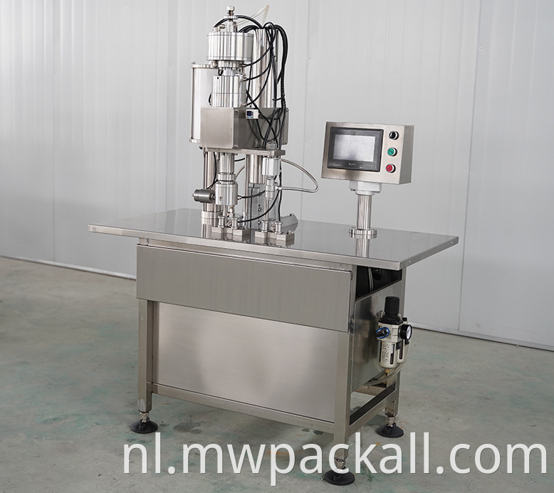 Nieuw model kleine productiemachines pneumatische aerosol blik vulmachine